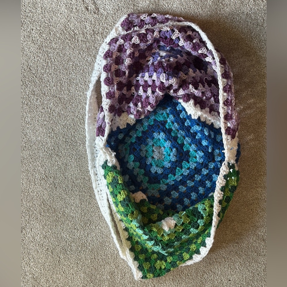 handmade huge crocheted multicolored crossbody bag - Picture 3 of 4
